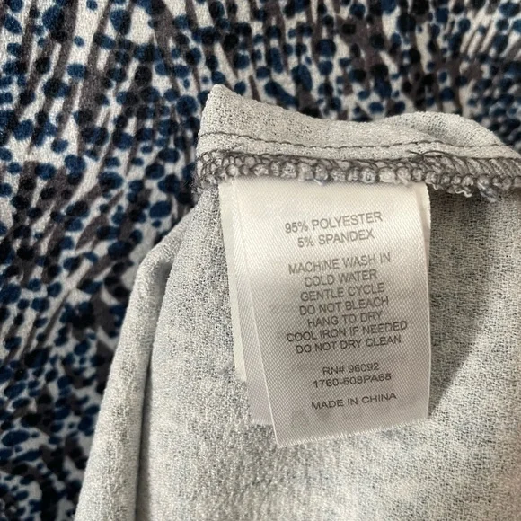 Dalia casual dress in blue and gray sleeveless zip back - Picture 8 of 9